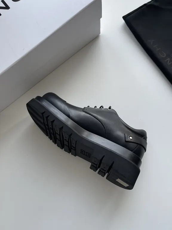 Givenchy Shoe 